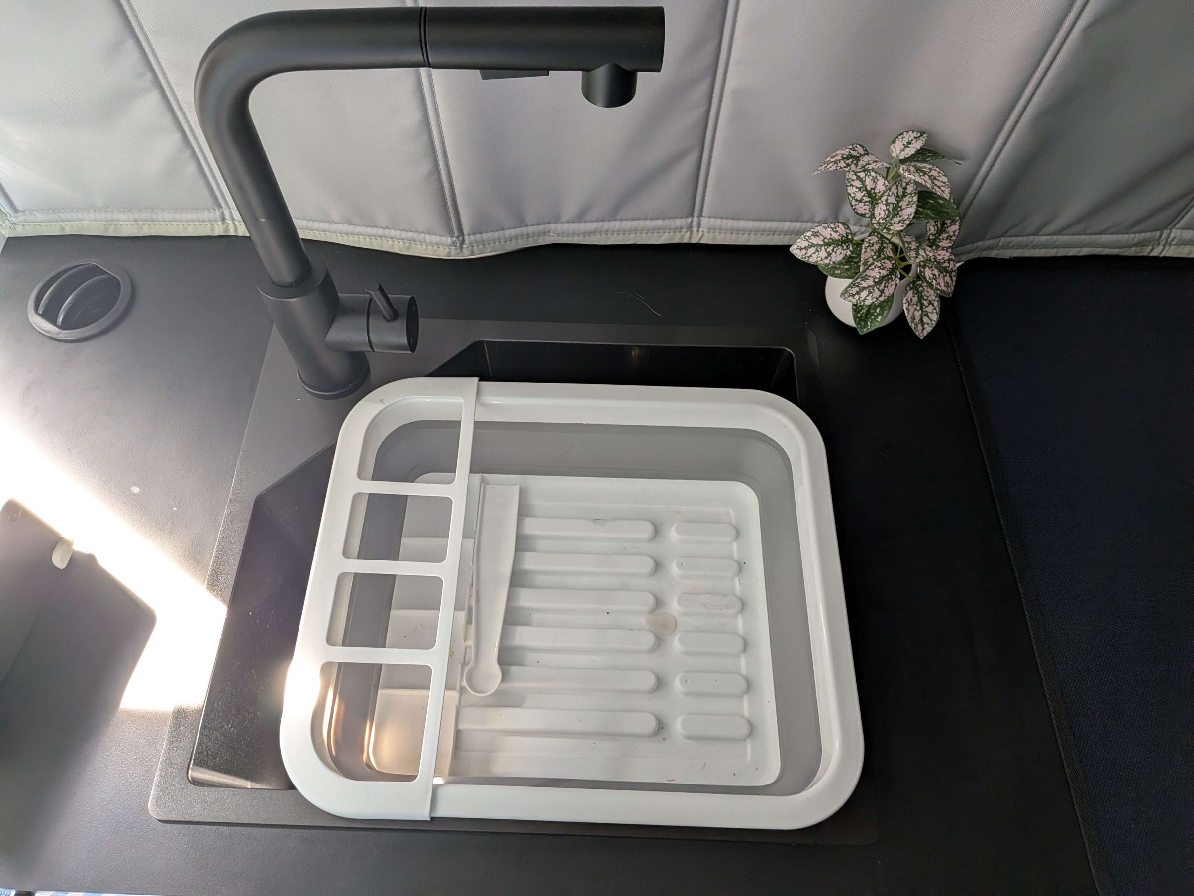 Collapsible dish drainer that fits the Pebble sink (image 2 of 3)